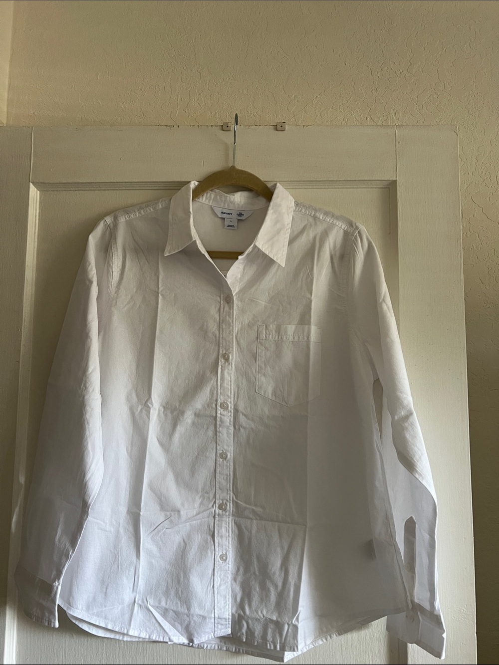 Old Navy White Button-Down Women's Shirt